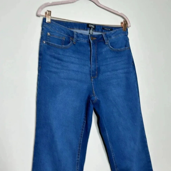 Jones NY Flare Leg Jeans - Picture 4 of 9